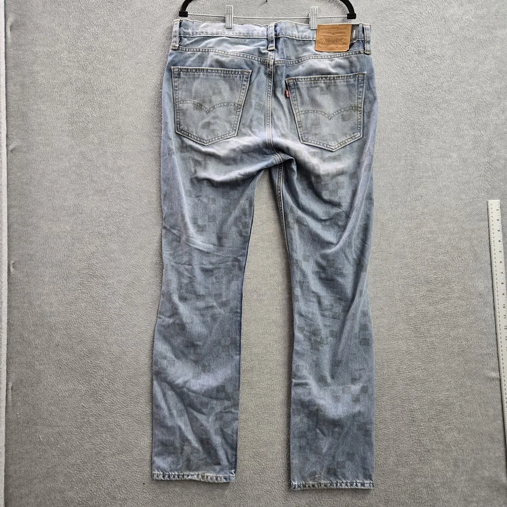 Levis *please carefully